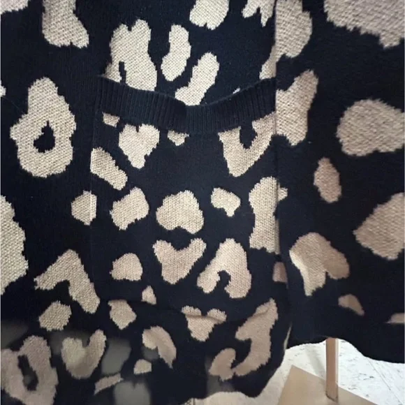 Kim Rogers Black and Tan Cardigan - Picture 4 of 8